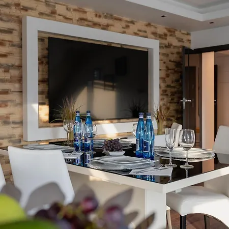 Apartament Skyline - Widok Na Sniezke, Blisko Term I Placu Piastowskiego By Apartamenty W Karkonoszach Jelenia Gora Exterior photo